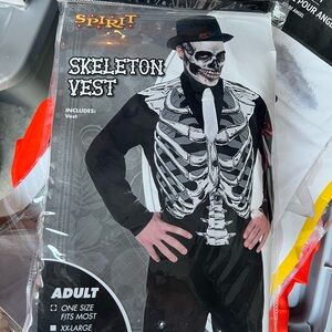 Men’s skeleton vest and face mask Halloween costume